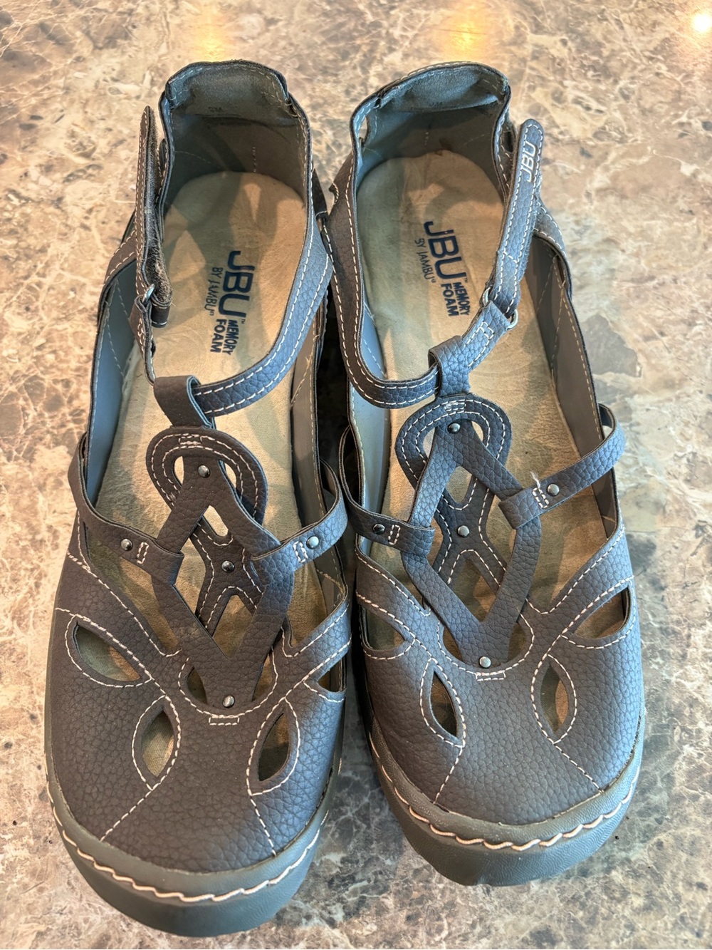 JBU Women's Casual Cutout Mary Jane Shoes Size 9 with Memory Foam footbed